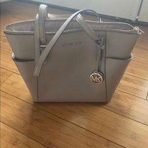 Michael Kors jet set bag
